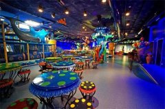 選購(gòu)兒童室內(nèi)游樂(lè)設(shè)備要注意什么